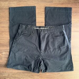 Men’s pinstriped casual pants